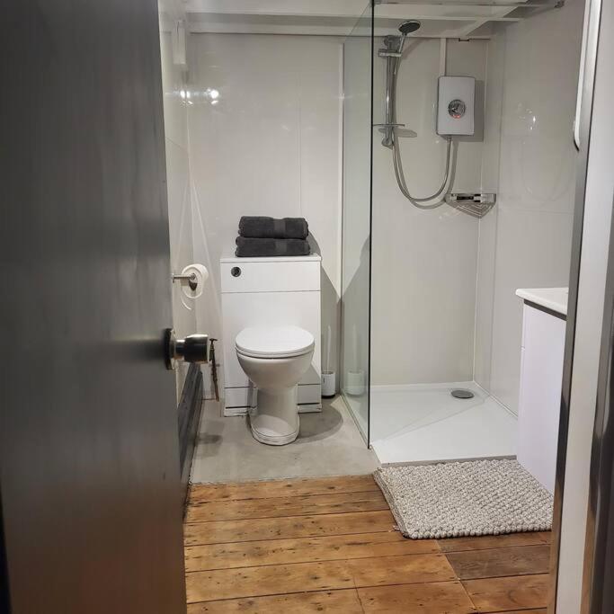 21 Mini Loft Apartment - Great Location - Comfy King Size Bed Brighton Bagian luar foto