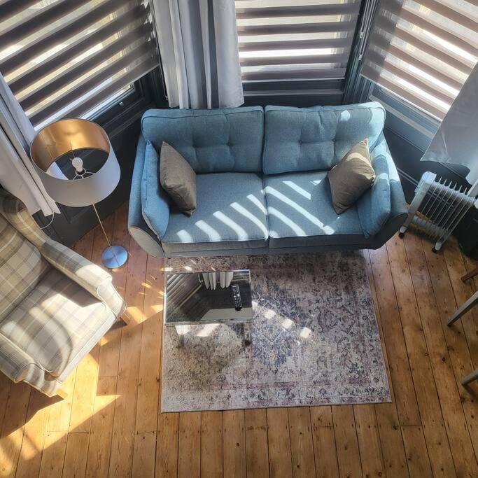 21 Mini Loft Apartment - Great Location - Comfy King Size Bed Brighton Bagian luar foto