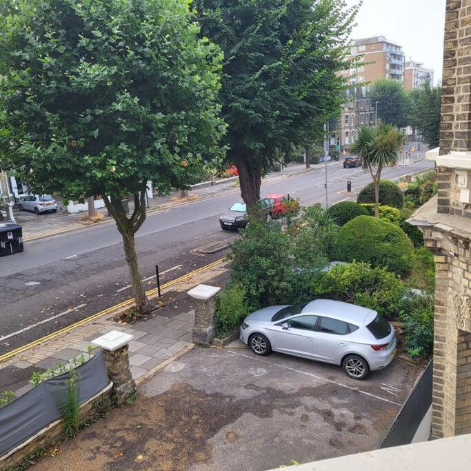21 Mini Loft Apartment - Great Location - Comfy King Size Bed Brighton Bagian luar foto