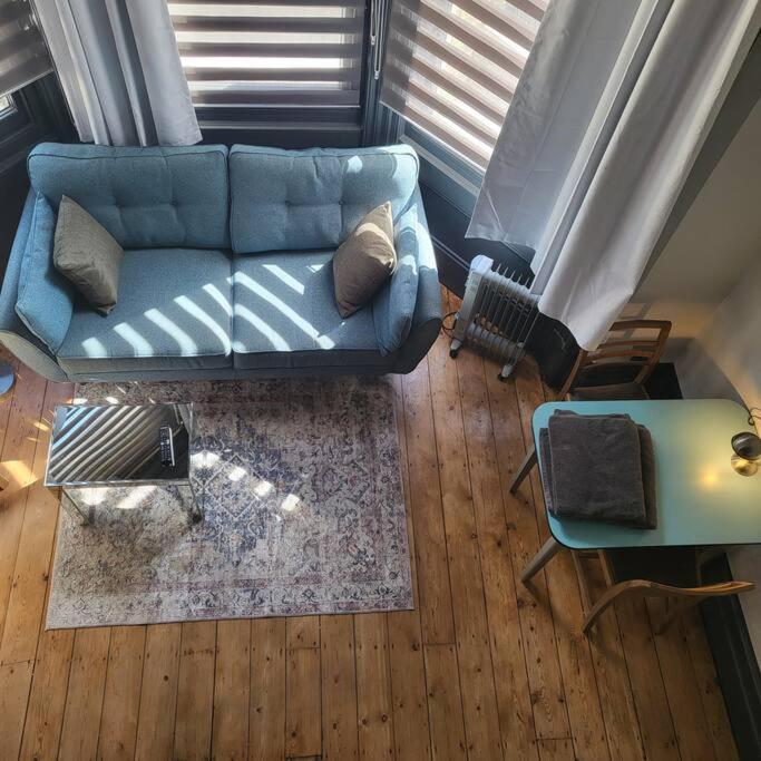 21 Mini Loft Apartment - Great Location - Comfy King Size Bed Brighton Bagian luar foto